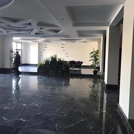 Remarkable 2-Bed Apartment Apartamento *